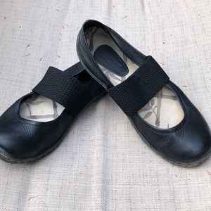 Born Black Ballet shoes size 8